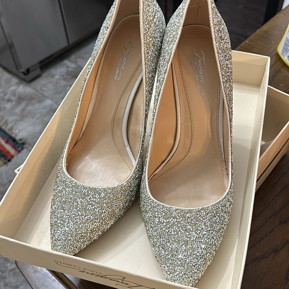 Vince Camuto Bridal heels - Picture 8 of 10